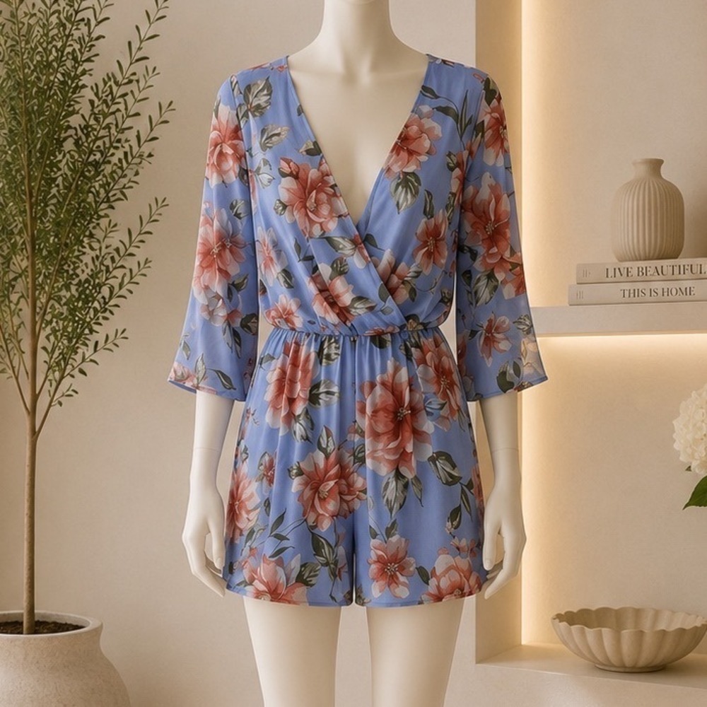 Everly Floral Romper Blue‎ Floral Women's Medium Summer Party Resort Vacation